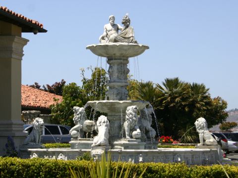 trump-fountain.jpg