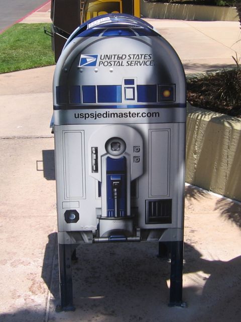 http://capnbob.us/blog/wp-content/uploads/2007/05/r2d2-post.jpg