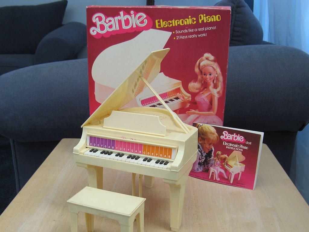 barbie-piano.jpg