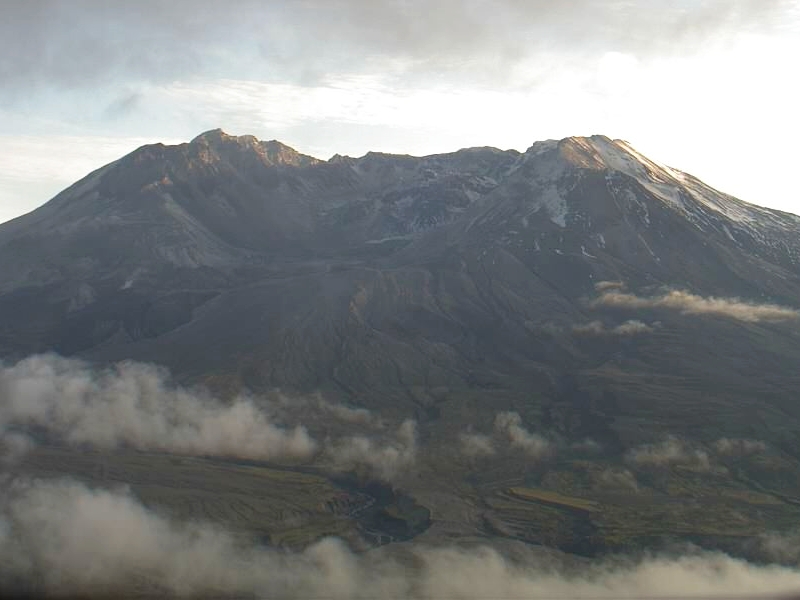 http://capnbob.us/blog/wp-content/uploads/2008/11/mt-st-helens.jpg