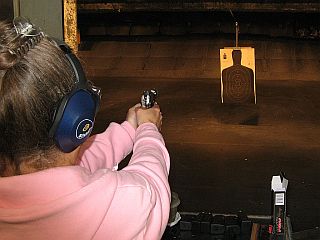 Damsel shoots her Warthog