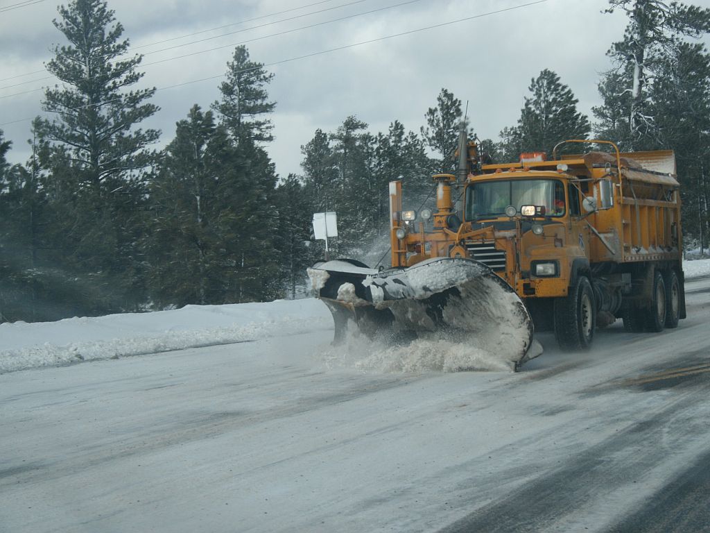 http://capnbob.us/blog/wp-content/uploads/2009/09/snow-plow1.jpg