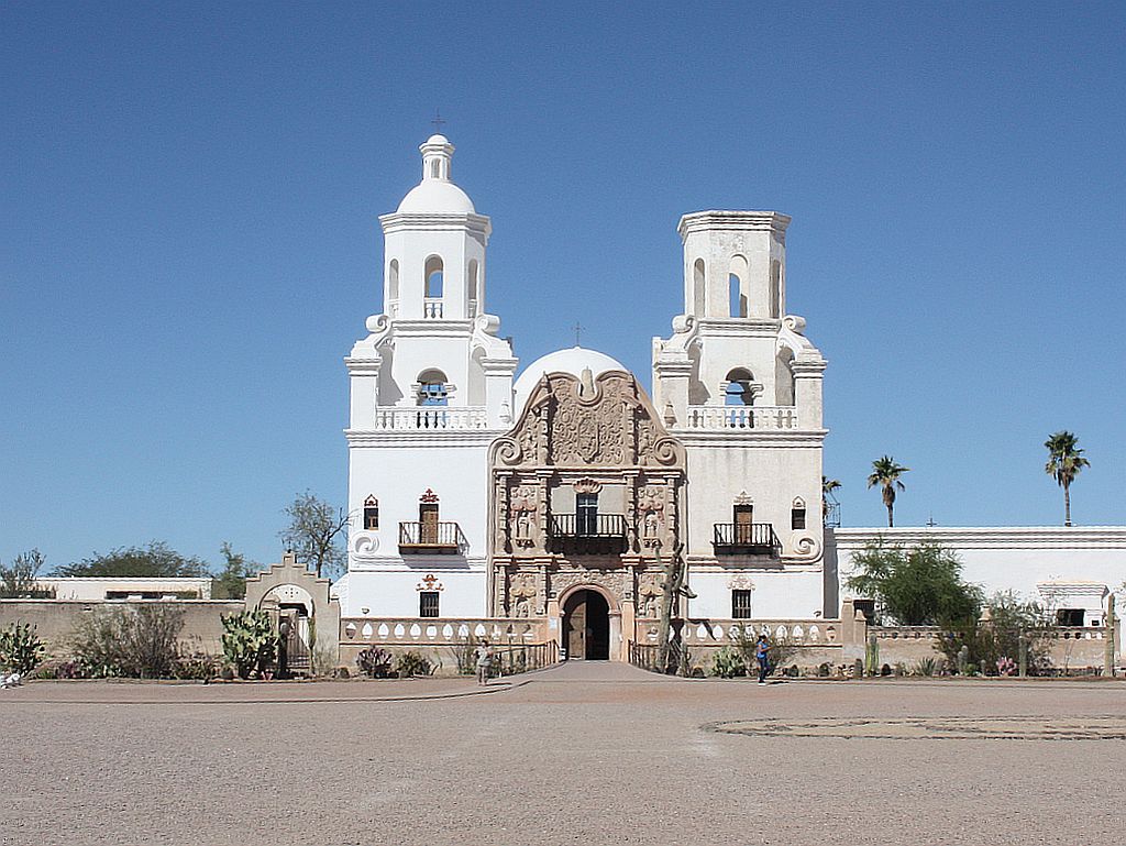 http://capnbob.us/blog/wp-content/uploads/2009/10/san-xavier.jpg