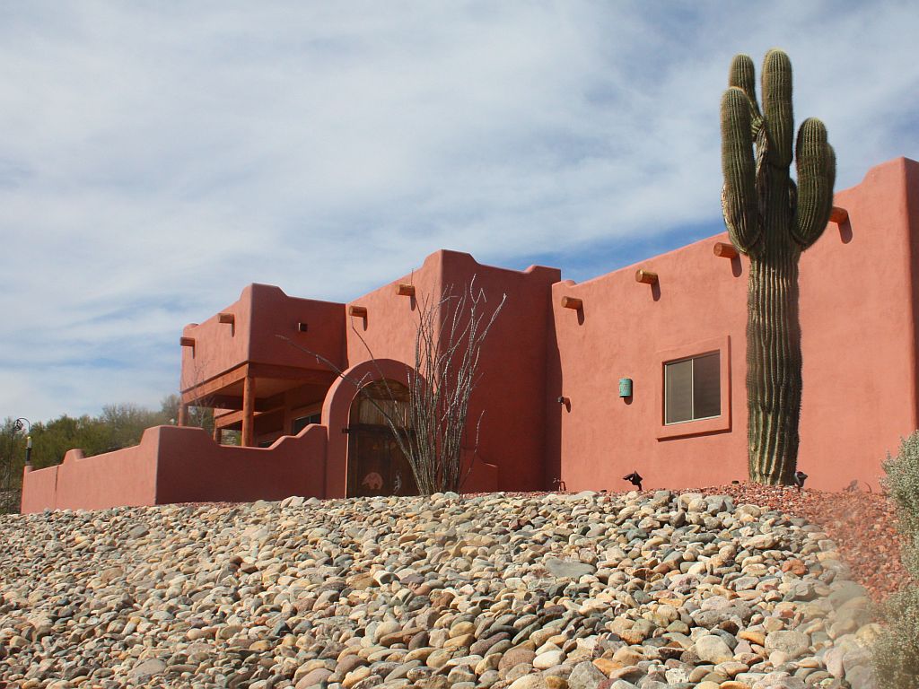 http://capnbob.us/blog/wp-content/uploads/2013/02/little-red-house-in-the-desert.jpg