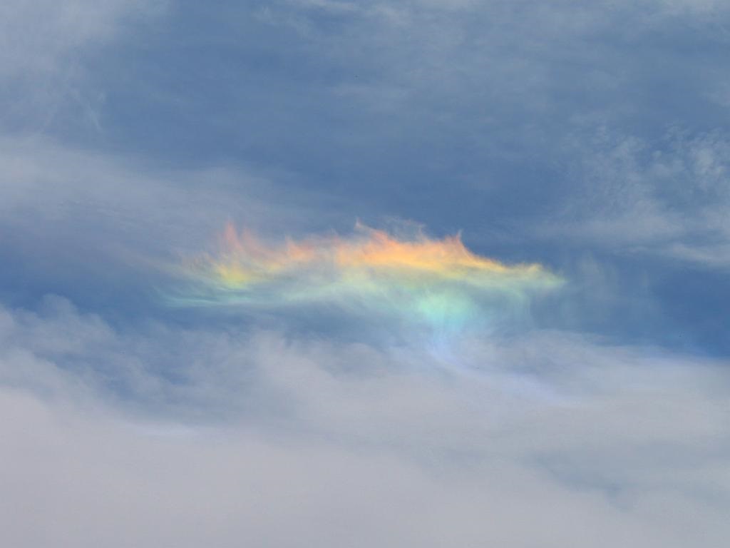 http://capnbob.us/blog/wp-content/uploads/2014/08/rainbow-cloud.jpg