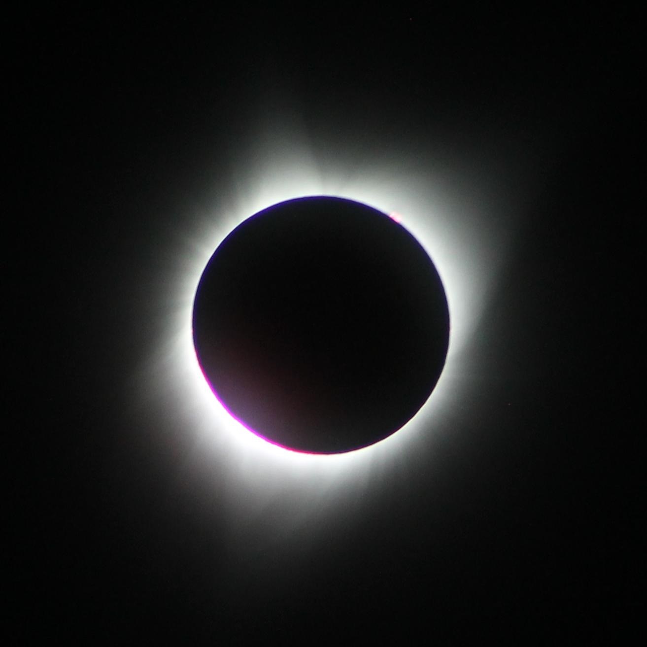http://capnbob.us/blog/wp-content/uploads/2017/09/early-totality.jpg