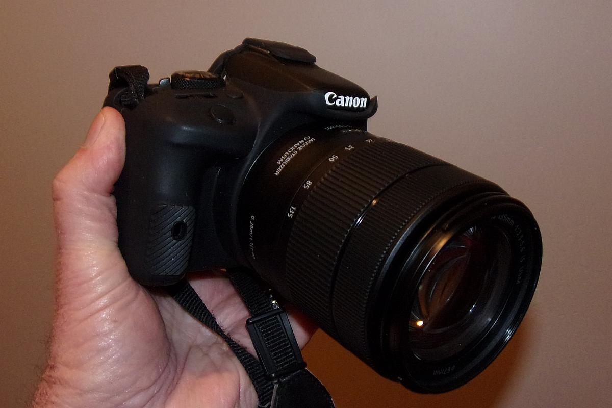 Canon SL1 and EF-S 18-135 mm Lens