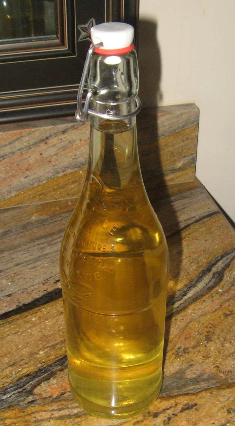 http://capnbob.us/blog/wp-content/uploads/2022/01/limoncello-bottle.jpg